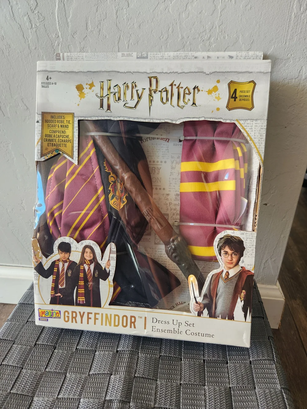 Warner Bros. Gryffindor Dress-Up Set - Maroon and Yellow Halloween Costume